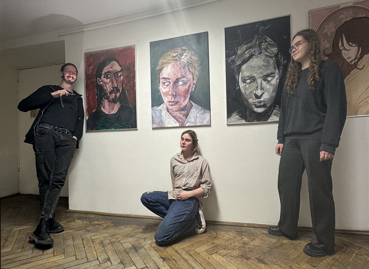 GabrielEmiliaJulia kopia.jpeg